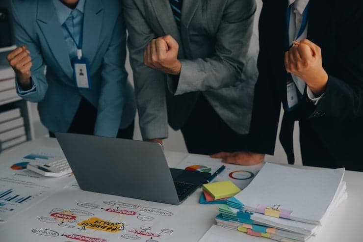 إدارة الأعمال في مجال الطعام: دليل شامل لنجاح المشاريع الغذائية